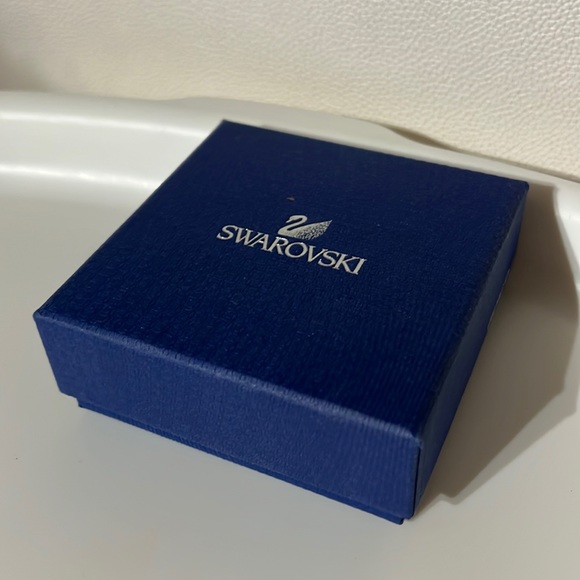 NWOT Swarovski jewelry set - Picture 2 of 6